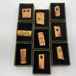 Zirbenschmuck mit EM-Keramik